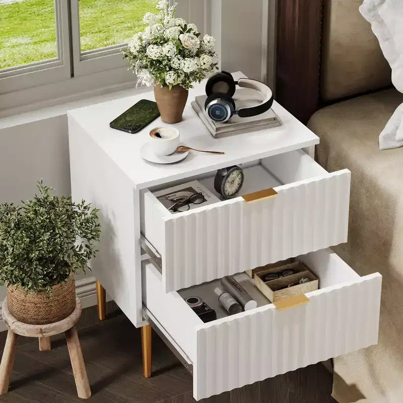 Comodino Moderno con 2 Cassetti, Comodino Scanalato Oro e Legno, Tavolino da Notte per Camera da Letto o Appartamento